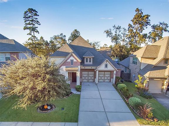 Large doublewide driveway!