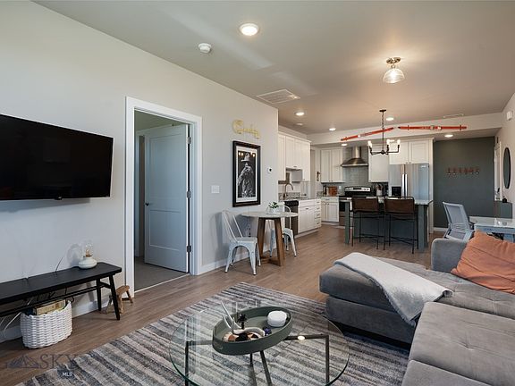 5th image of 2710 Sartain St #303A