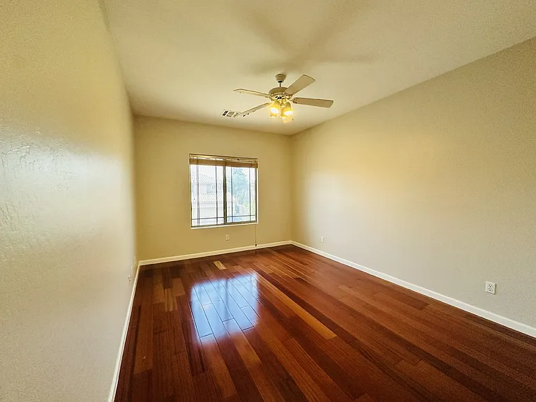 672 W Raven Dr — Photo 36
