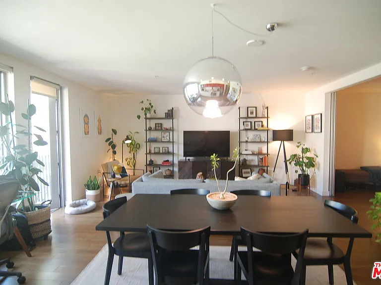 901 S Flower St #505 — Photo 4