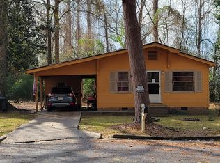 1201 Pine Ct, Columbia, MS 39429