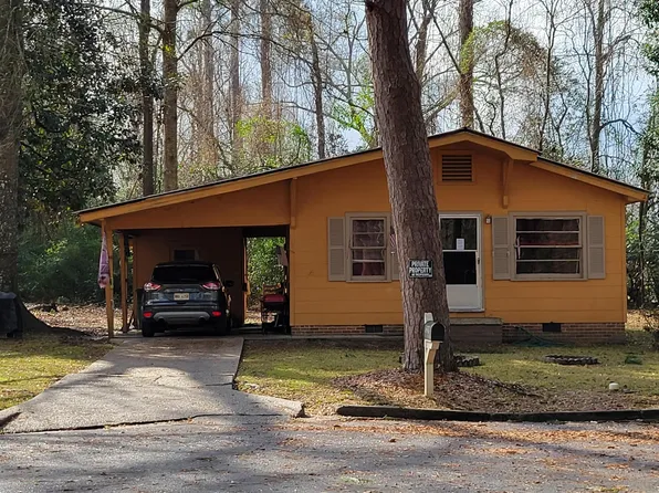 1201 Pine Ct, Columbia, MS 39429