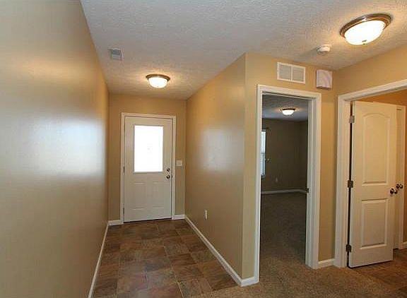 2nd image of 112 Hill Cir