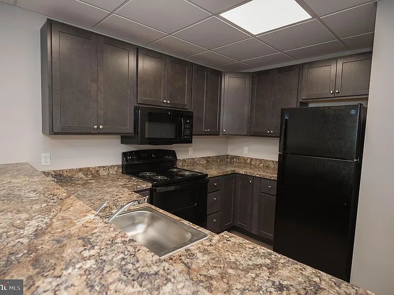 123 Bateman St #4-406C — Photo 16