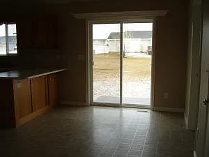 3 bed, 1500 sqft, $1,875 — Photo 3