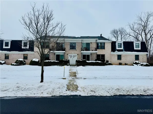 136 Denrose Dr #5, Buffalo, NY 14228