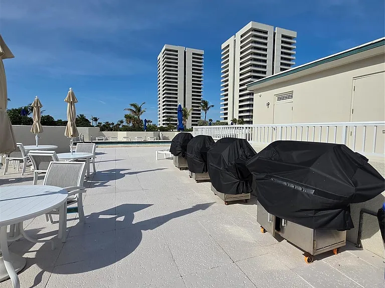 5550 N Ocean Dr — Photo 44