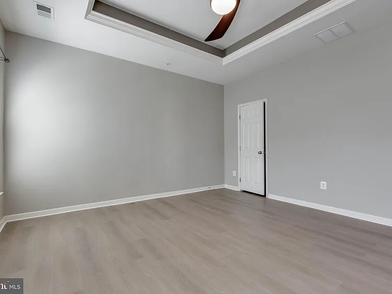 1739 Theale Way — Photo 34