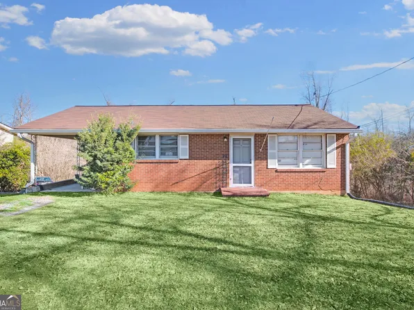13 Watson Dr, Newnan, GA 30263