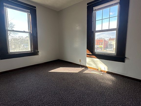 5th image of 295 Main St