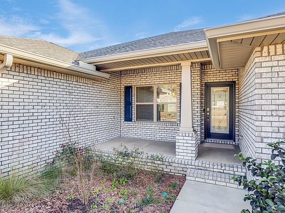 3rd image of 5839 Crestlake Dr