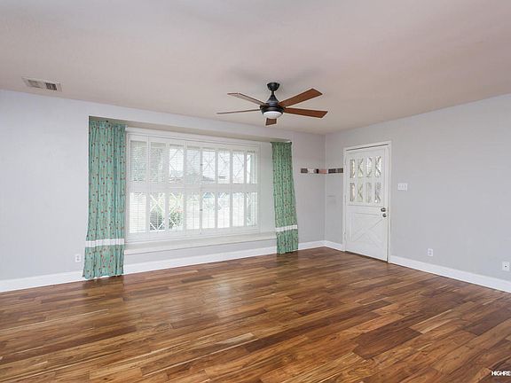 3rd image of 8712 E Lewis Ave