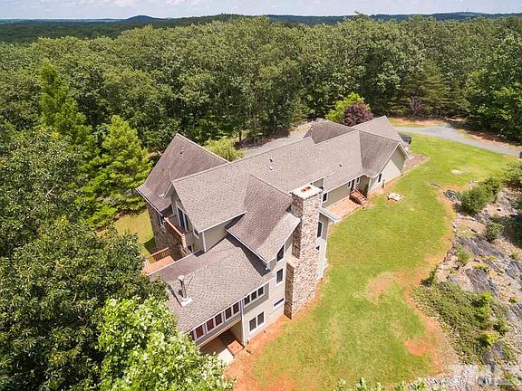 3rd image of 3701 Carrington Ln