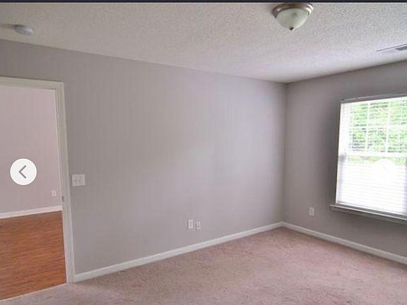 2nd image of 1831 Horseshoe Dr APT B