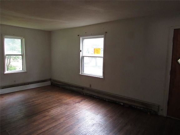 4th image of 41 Belden Ave