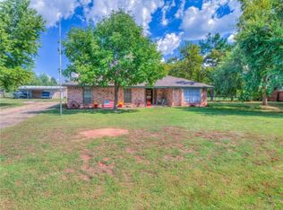 8128 Woodchuck Rd, Yukon, OK 73099