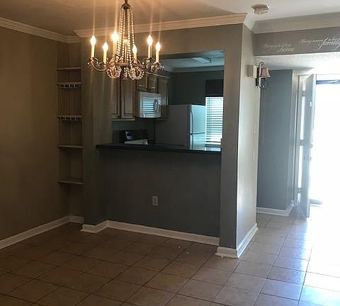2nd image of 2826 Louisiana Ave #1208