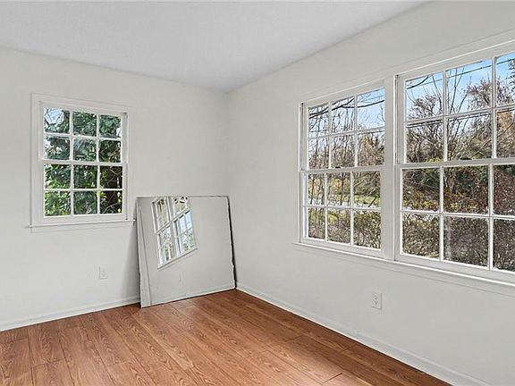 5th image of 110 Hedgecock Rd