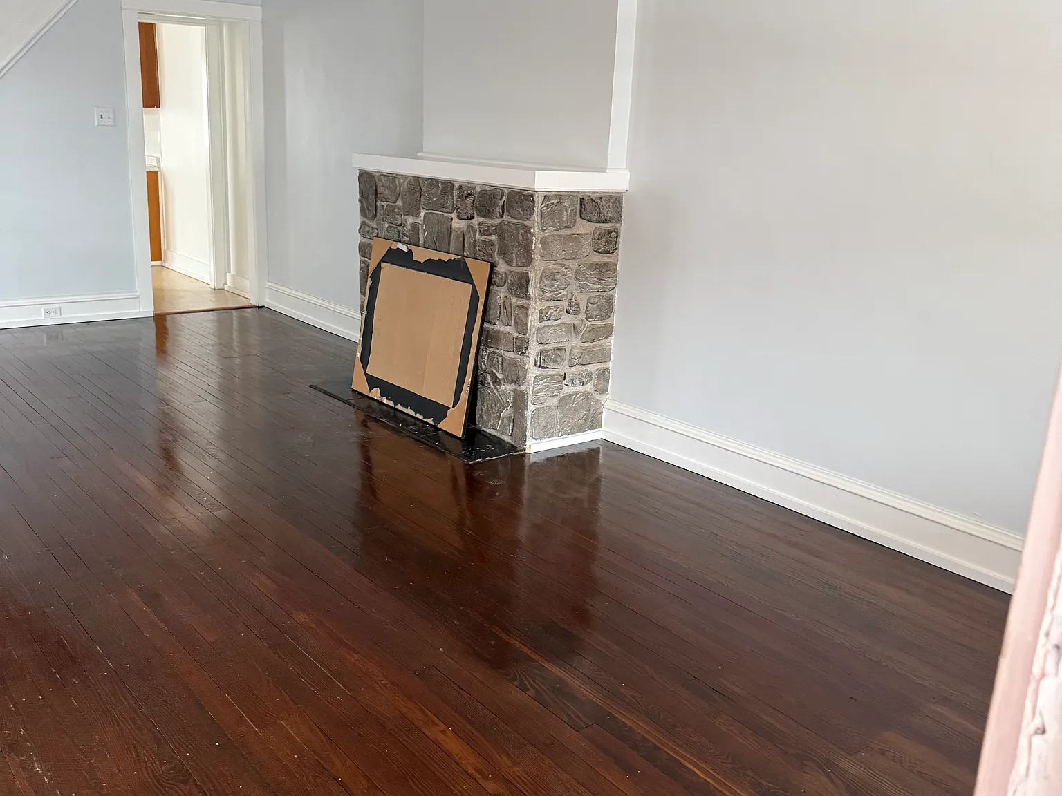 3 bed, 1260 sqft, $2,300 — Photo 2