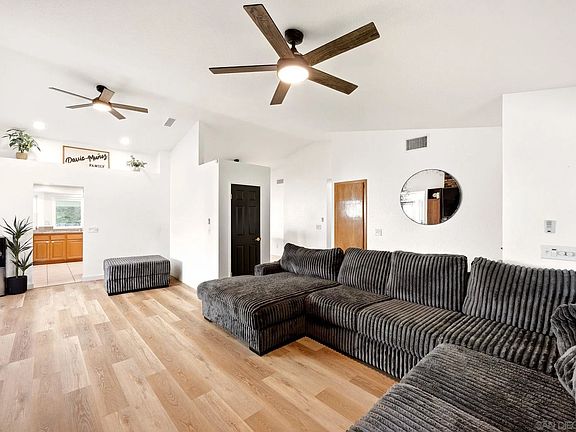 5th image of 13457 Sohail St
