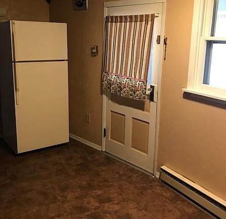 5th image of 117 N Cannon Ave