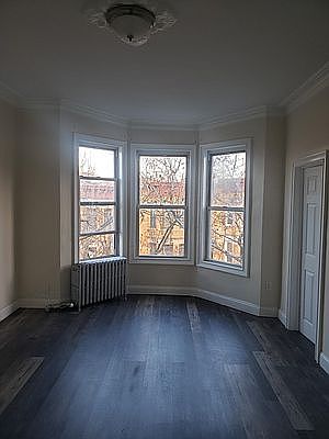 2nd image of 418 45th St APT 3