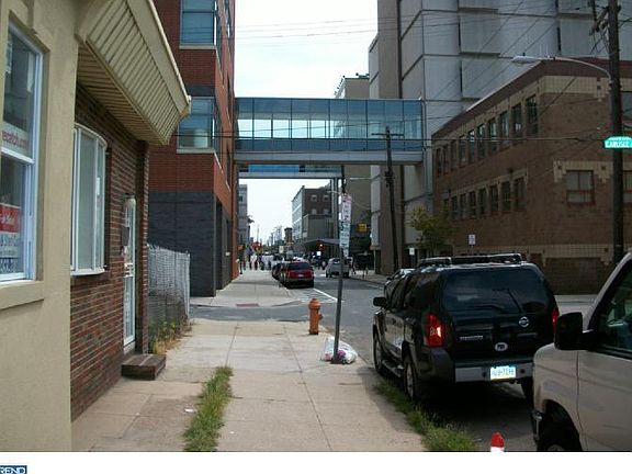 4th image of 1427 W Tioga St #2B