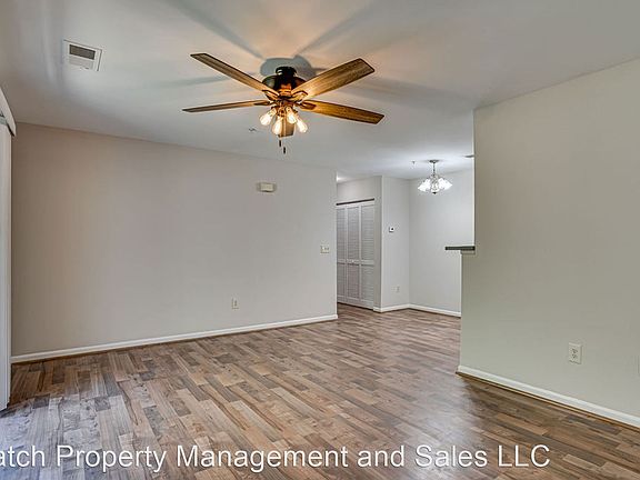 3rd image of 50 White Pine Cir APT 203