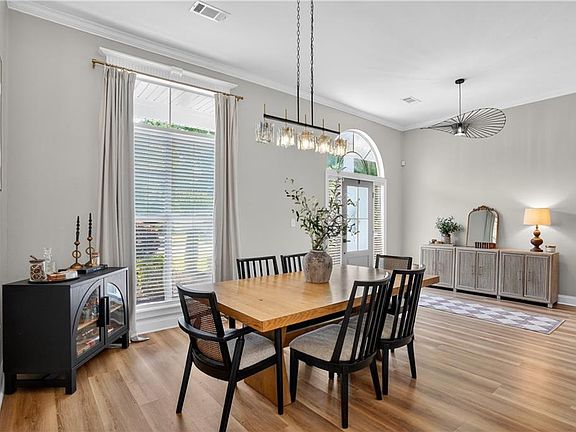 3rd image of 109 Tammy Dr