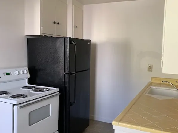 920 V St APT 2, Sacramento, CA 95818