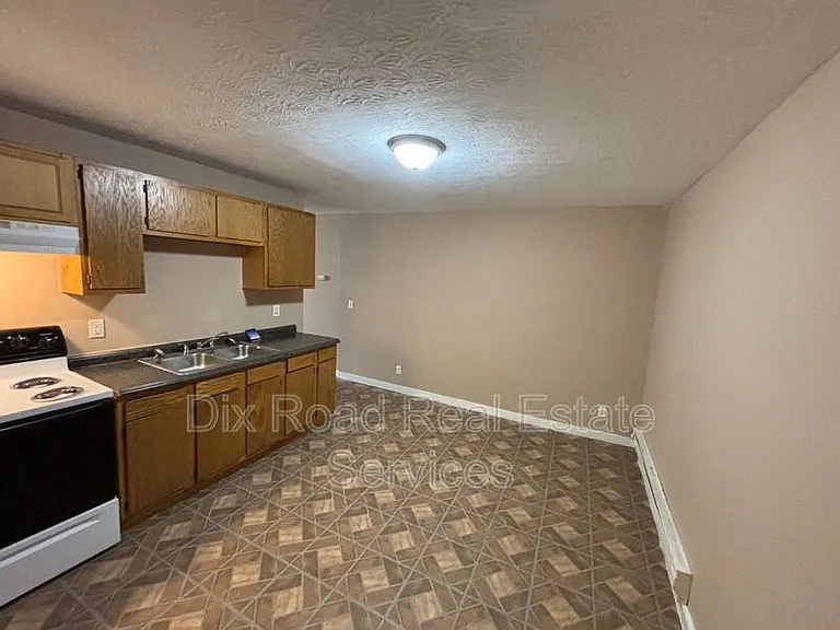 829 Maple Ave #2 — Photo 8
