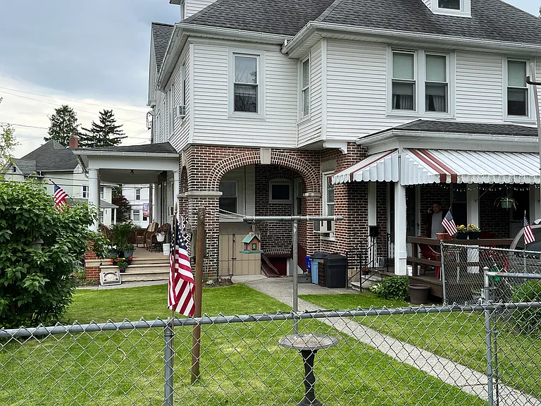 514 Pine St #2 — Photo 3