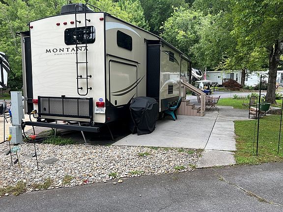 4th image of 4229 E Parkway Lot 279