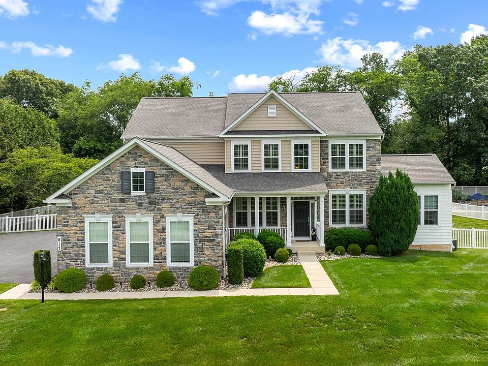1st image of 817 Tall Grass Rd