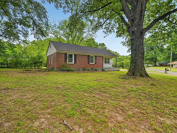 2nd image of 4067 Grantham Rd