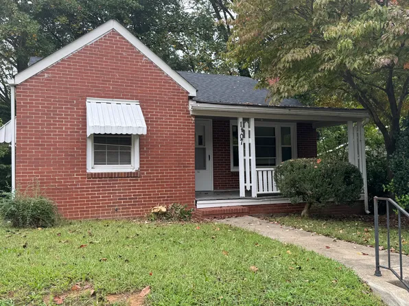 1407 Fitch St, Winston Salem, NC 27107