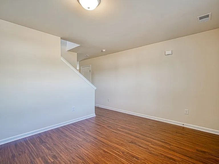 580 Millsgate Cir — Photo 5