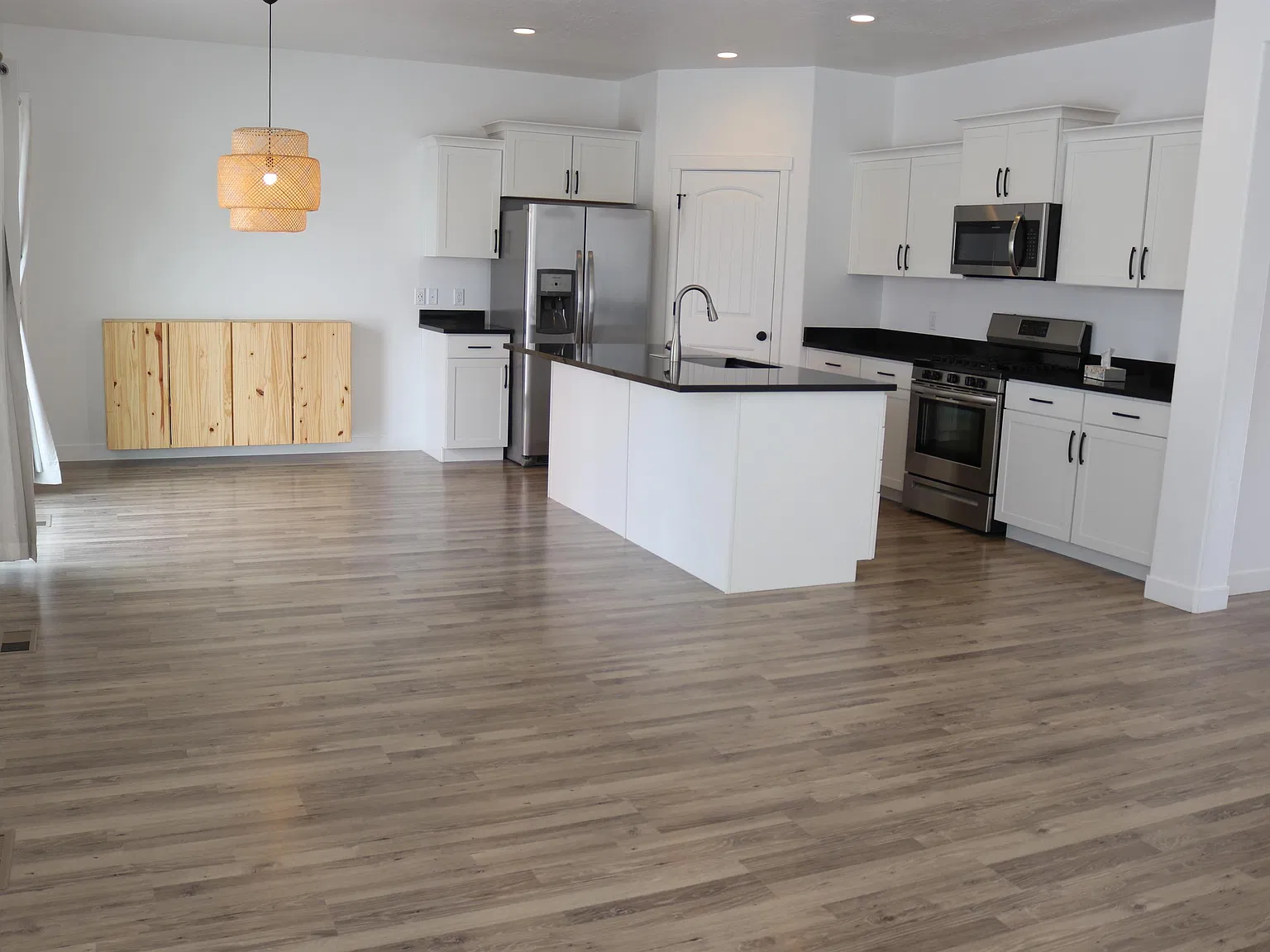 348 E Willowstone Ln - 1 — Photo 2