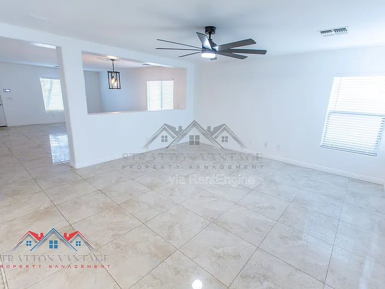110 N Cholla St — Photo 13