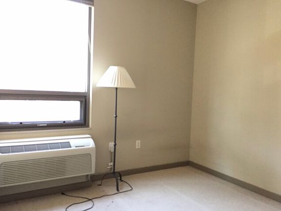 4th image of 111 N 9th St Unit 602