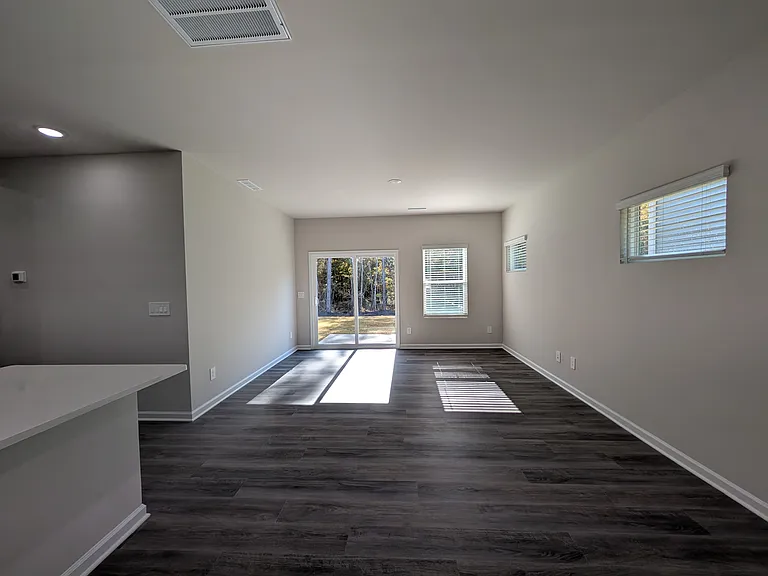 493 Squirrel Oaks Ln — Photo 16