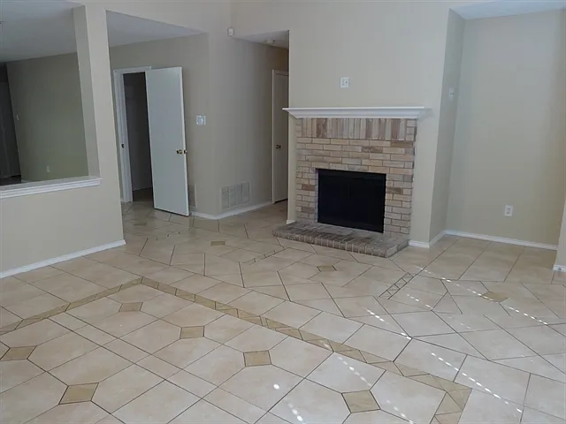Building Photo - 2930 Monticello Ln