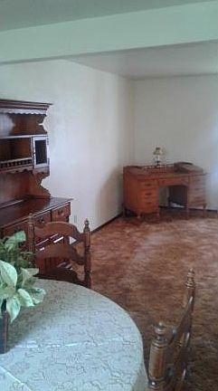 5th image of 451 Menlo Park Rd