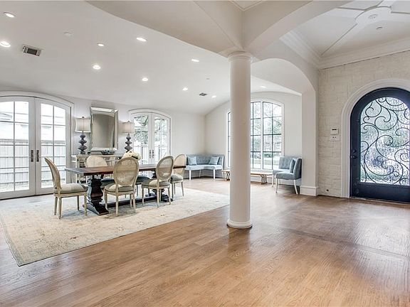 3rd image of 3644 McFarlin Blvd