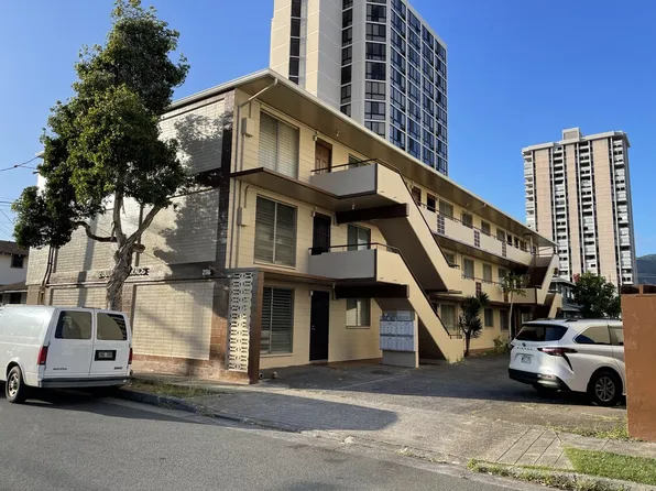 2116 Lime St #301, Honolulu, HI 96826