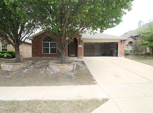 11736 Kenny Dr, Fort Worth, TX 76244