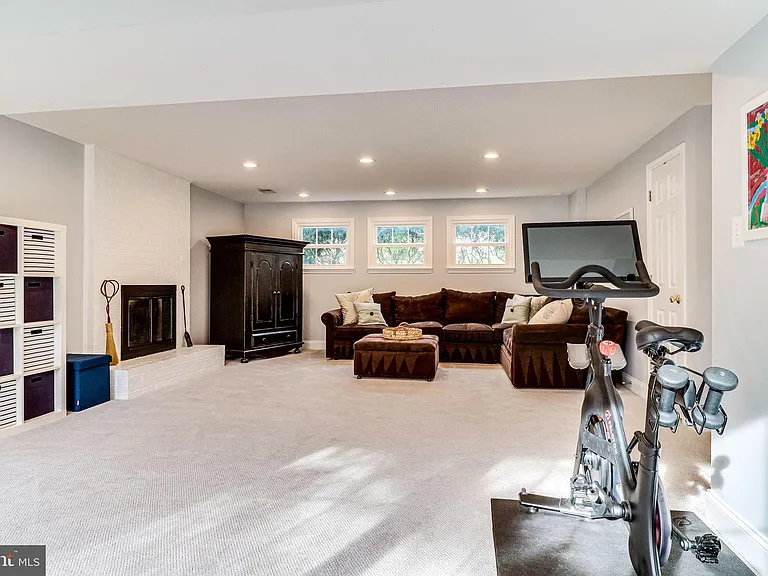 6519 Engel Dr — Photo 63