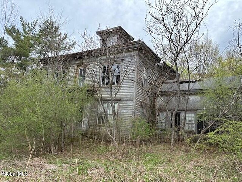 2nd image of 422 Argusville Road