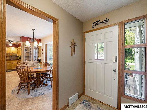 5th image of 38 Country Cir
