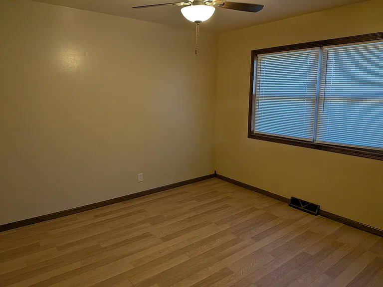 207 Walnut St — Photo 4